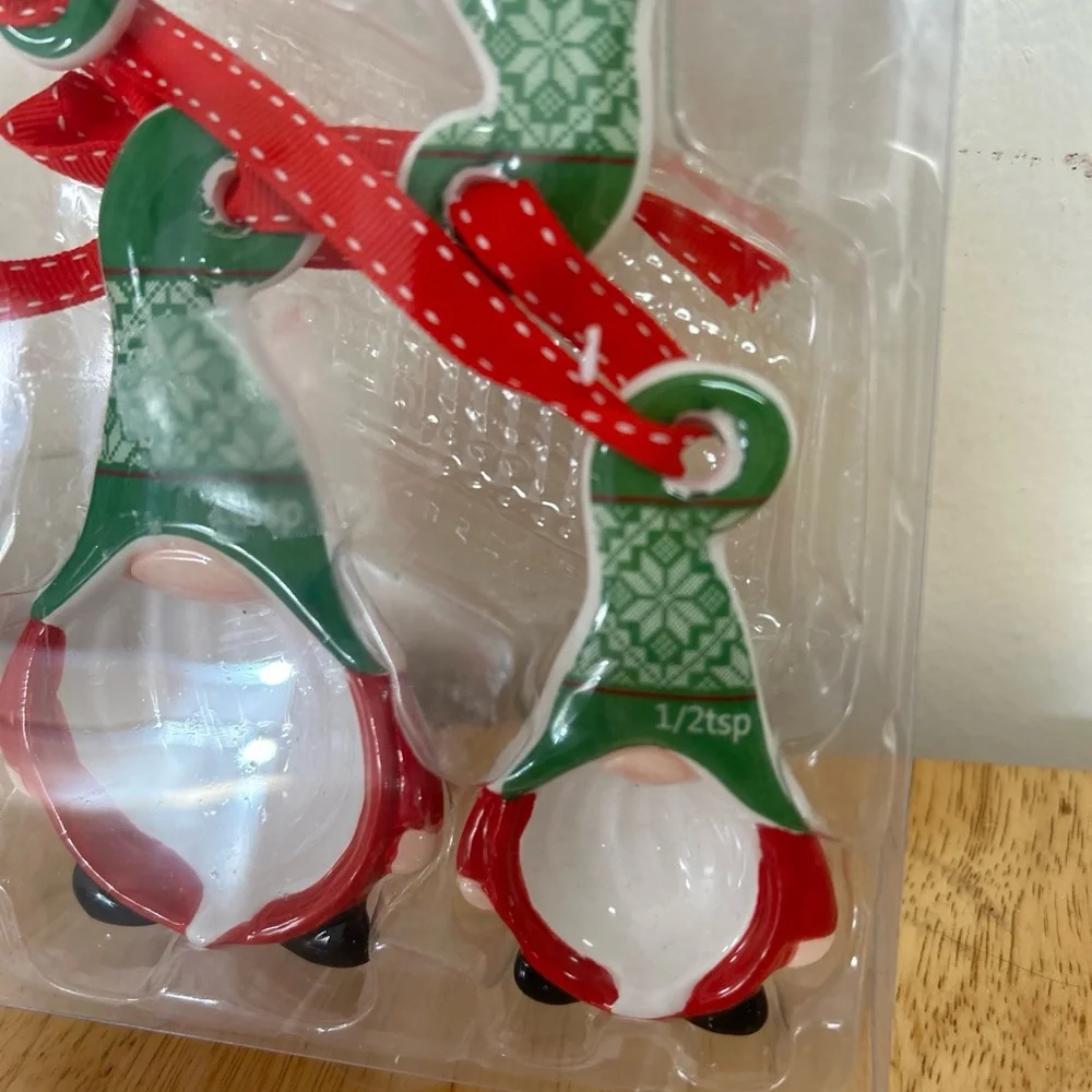 Signature select ceramic gnome holiday Christmas measuring spoon set‎ 4pc